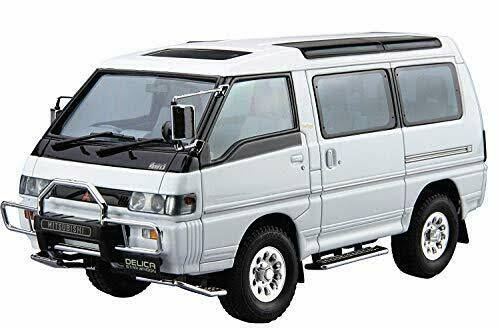 1/24 Mitsubishi P35W Delica Star Model Car C3311