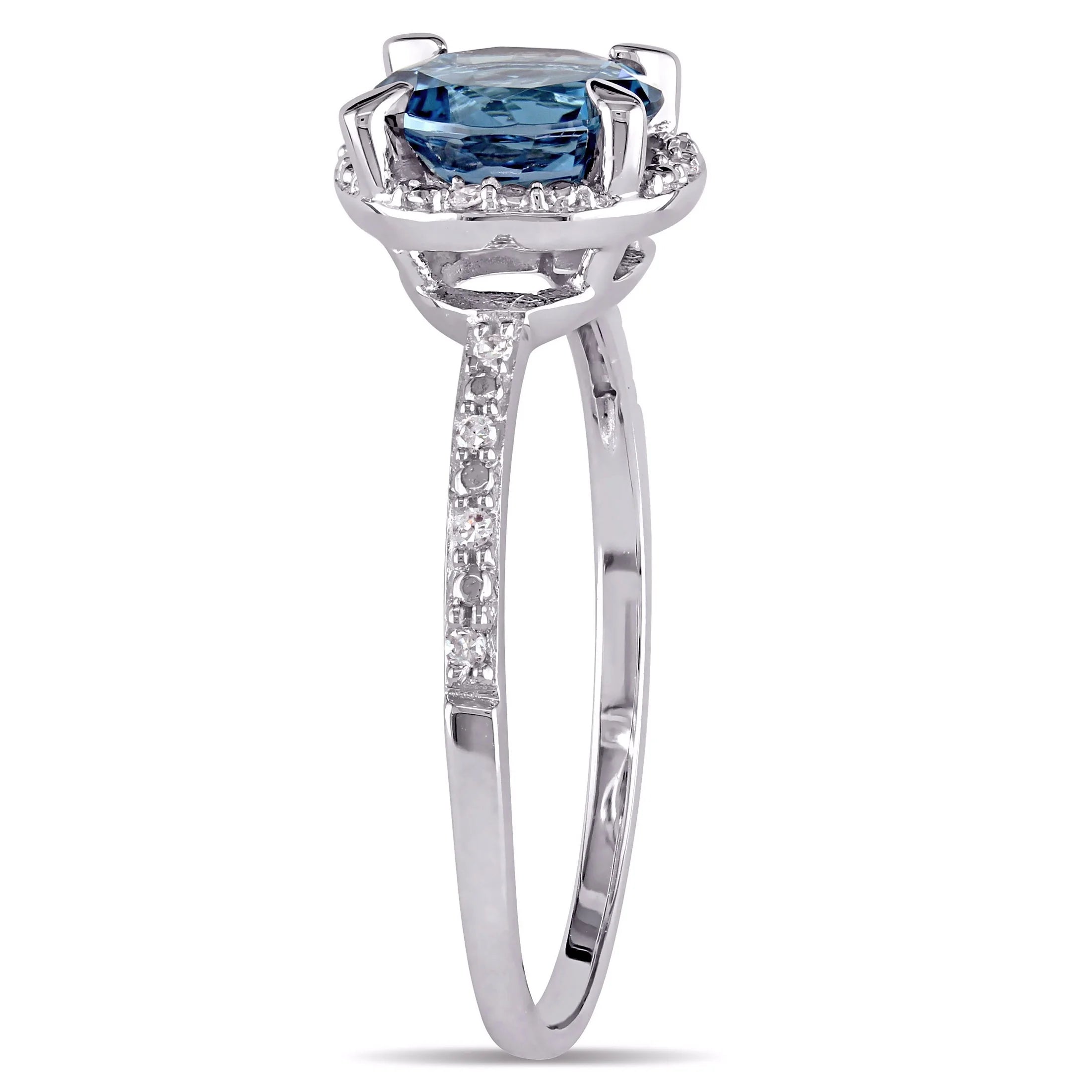 10kt White Gold Halo Bridal Ring Q5914